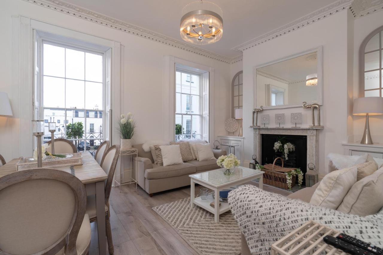 Gloucester Place Townhouse With Hot Tub! Cheltenham Exterior foto